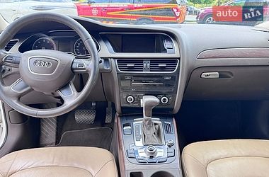 Седан Audi A4 2014 в Львове
