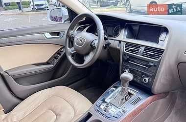 Седан Audi A4 2014 в Львове