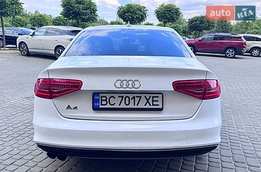 Седан Audi A4 2014 в Львові