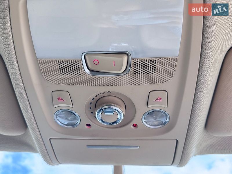 Седан Audi A4 2014 в Львове