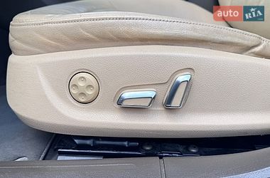 Седан Audi A4 2014 в Львові