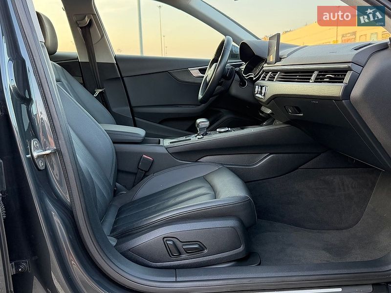 Седан Audi A4 2019 в Києві