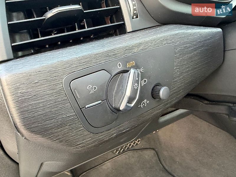 Седан Audi A4 2019 в Києві