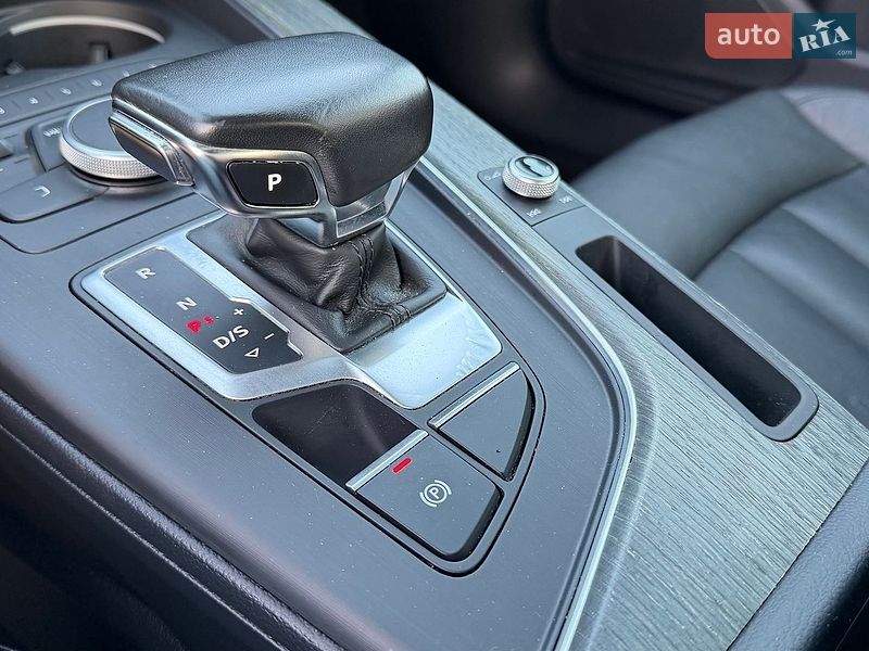 Седан Audi A4 2019 в Києві