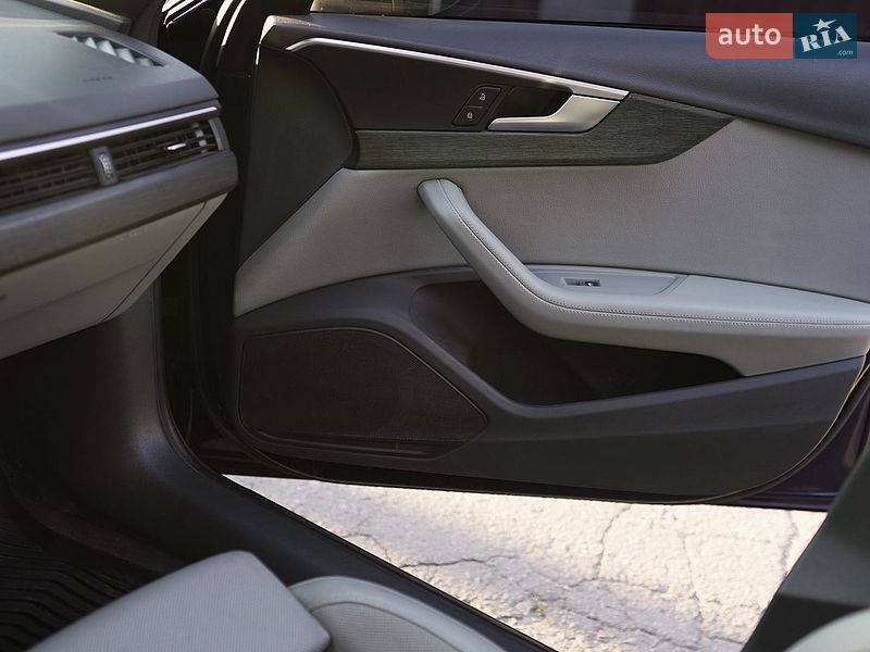 Седан Audi A4 2019 в Києві