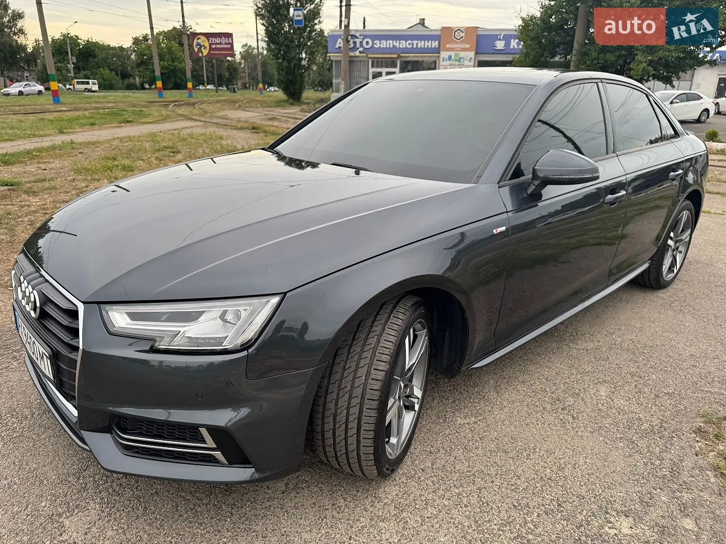 2018 Audi A4 - фото 1