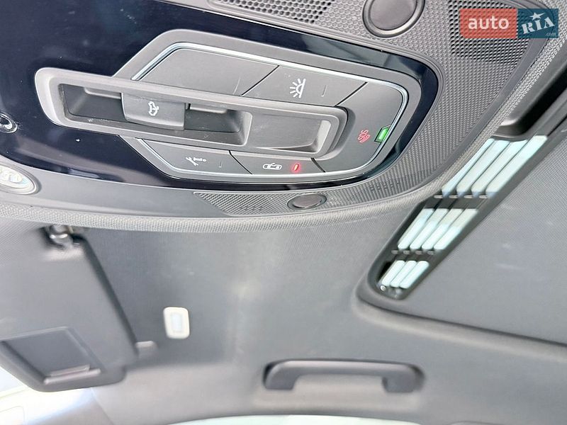 Седан Audi A4 2022 в Харкові