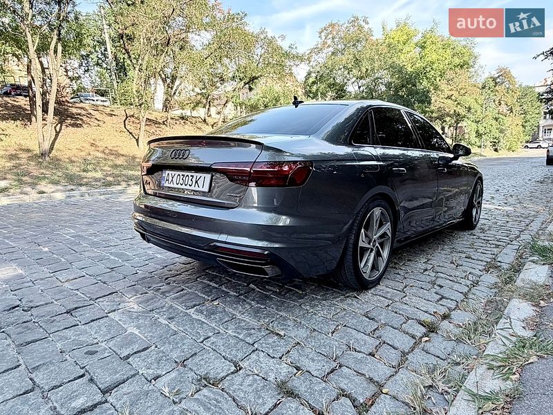 Седан Audi A4 2022 в Харкові