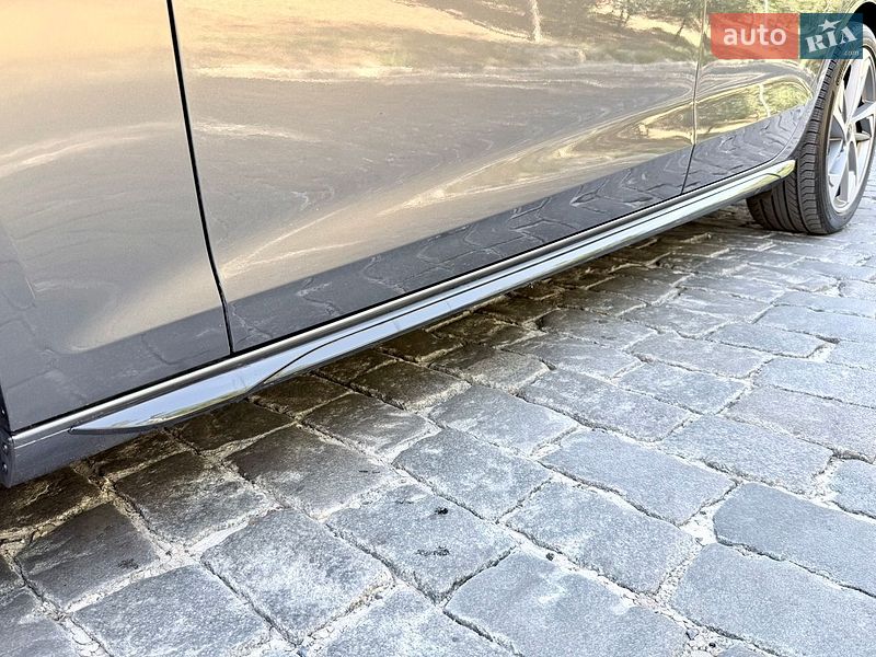 Седан Audi A4 2022 в Харкові