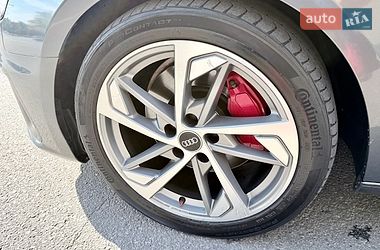 Седан Audi A4 2022 в Харкові