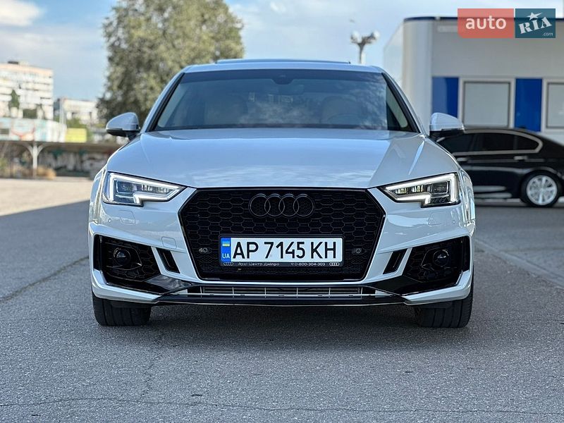 Седан Audi A4 2016 в Днепре