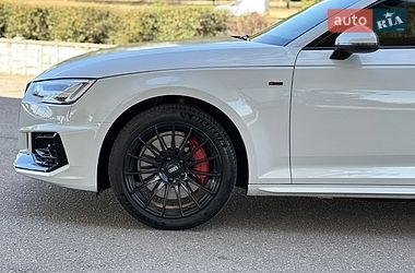 Седан Audi A4 2016 в Днепре