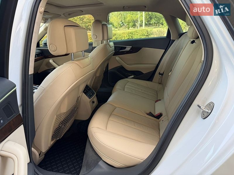 Седан Audi A4 2016 в Днепре