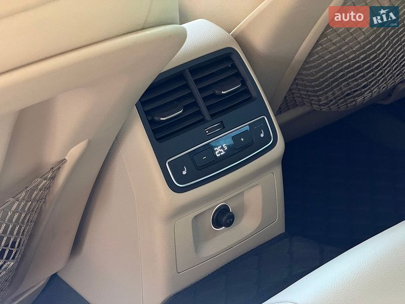 Седан Audi A4 2016 в Днепре