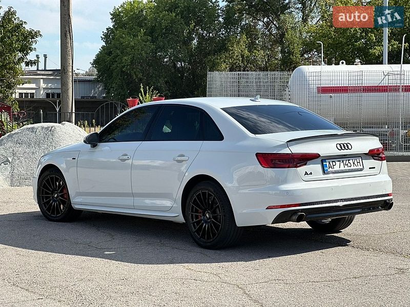 Седан Audi A4 2016 в Днепре