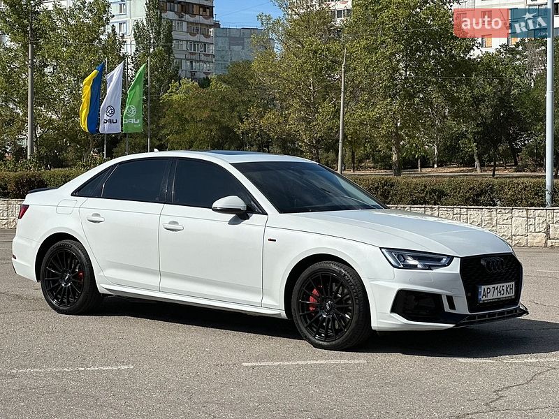 Седан Audi A4 2016 в Днепре