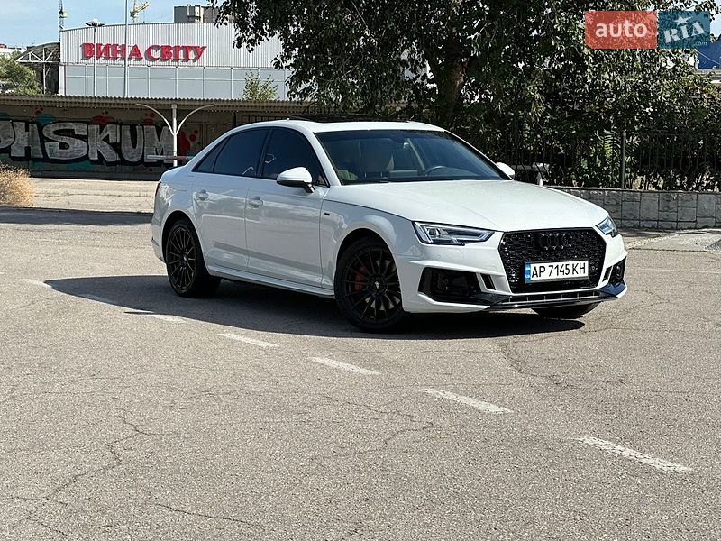 Седан Audi A4 2016 в Днепре