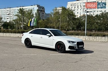 Седан Audi A4 2016 в Днепре