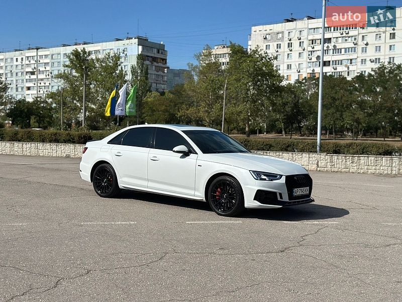 Седан Audi A4 2016 в Днепре