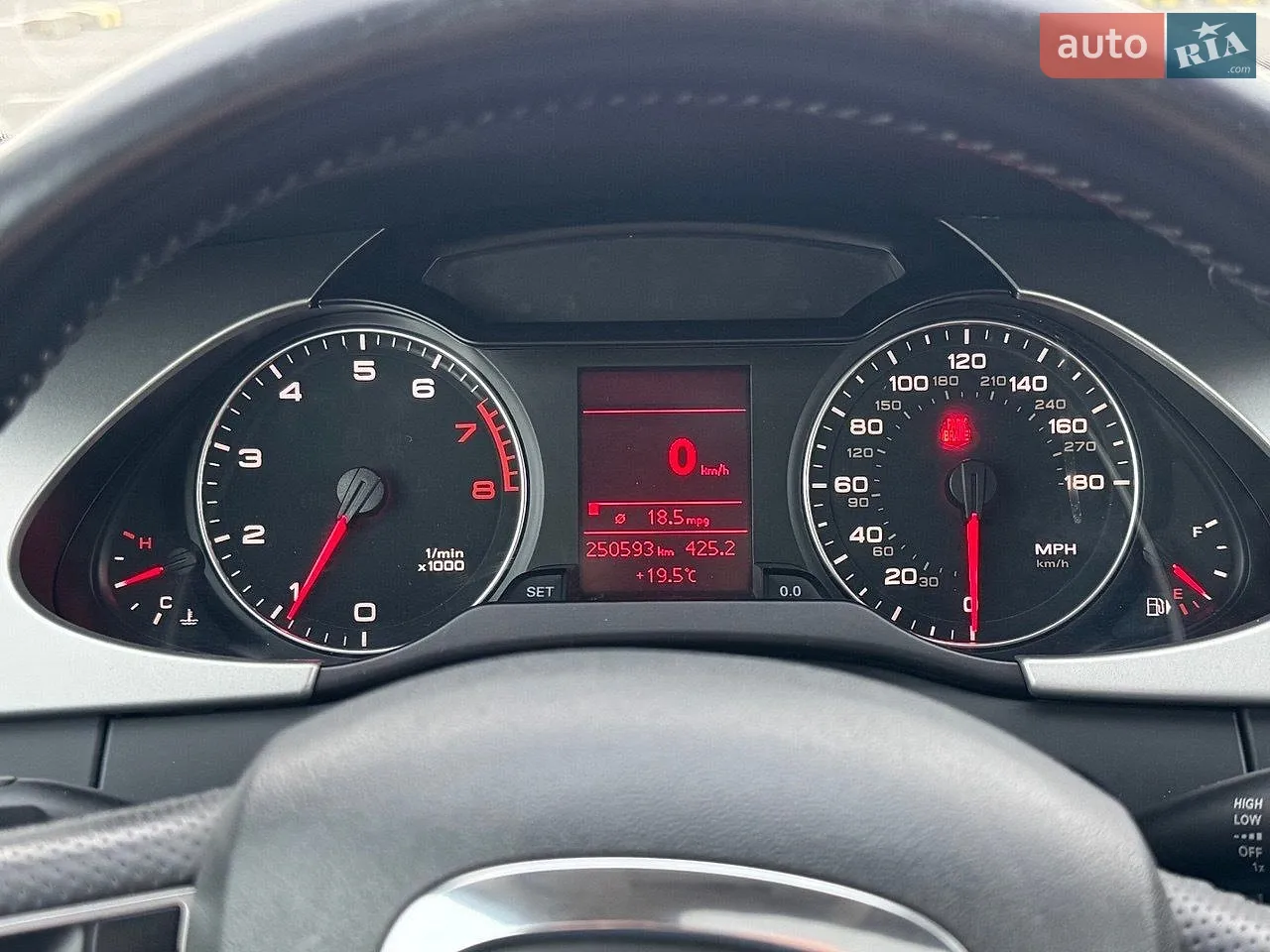 2010 Audi A4 - мініатюра 10