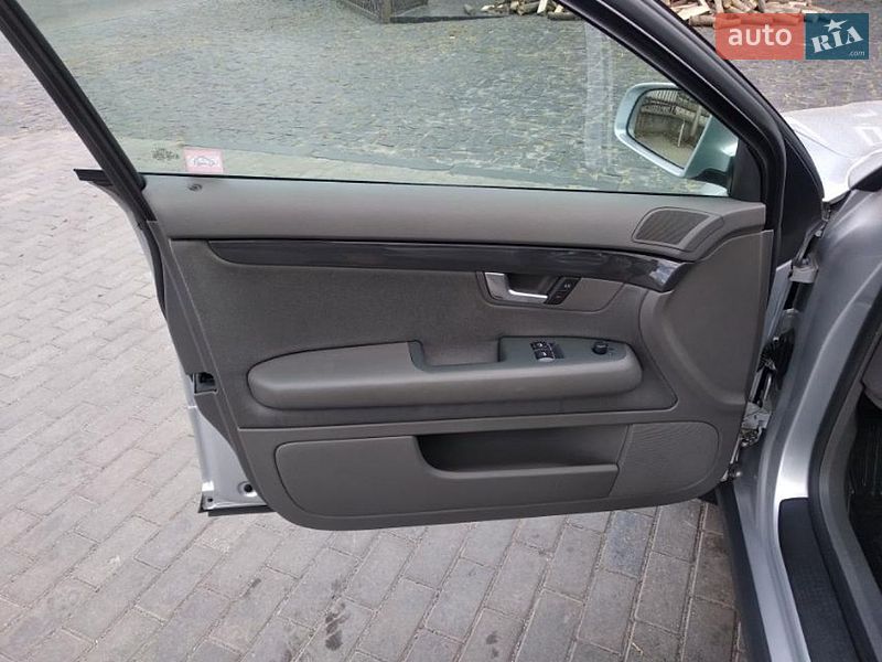 Седан Audi A4 2003 в Костополе