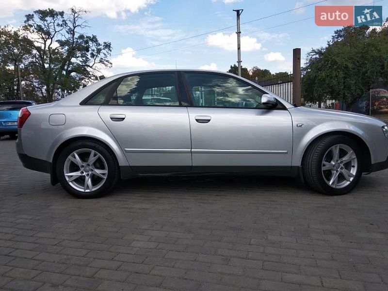 Седан Audi A4 2003 в Костополе