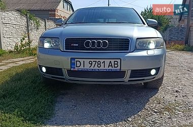 Седан Audi A4 2004 в Валках