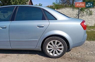 Седан Audi A4 2004 в Валках
