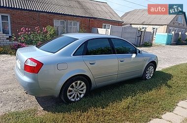 Седан Audi A4 2004 в Валках