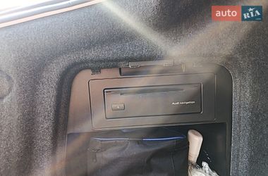 Седан Audi A4 2004 в Валках