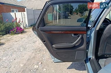 Седан Audi A4 2004 в Валках
