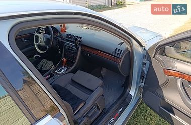 Седан Audi A4 2004 в Валках