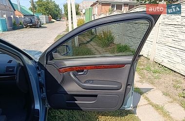 Седан Audi A4 2004 в Валках