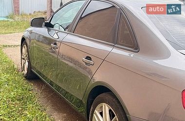 Седан Audi A4 2011 в Вале Кузьминой