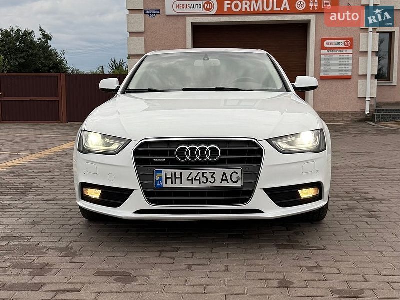 Седан Audi A4 2014 в Бершаді