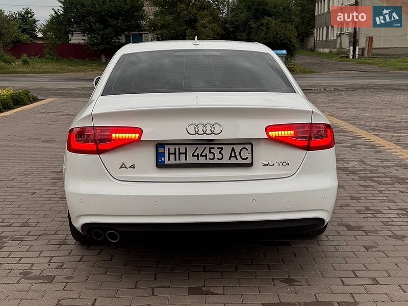 Седан Audi A4 2014 в Бершаді