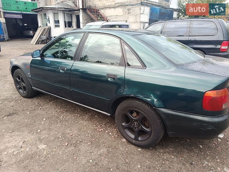 Седан Audi A4 1996 в Киеве
