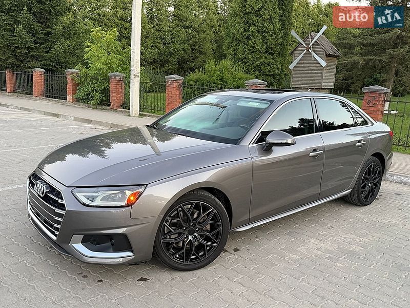 Седан Audi A4 2020 в Львові