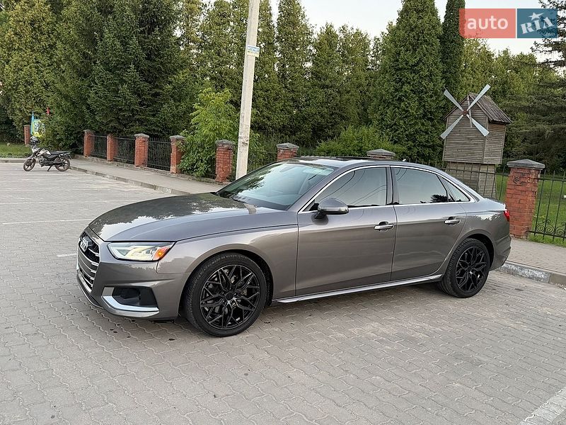 Седан Audi A4 2020 в Львові