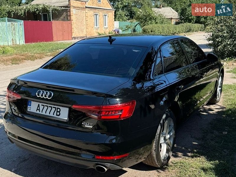 Седан Audi A4 2017 в Кропивницком