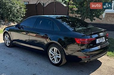 Седан Audi A4 2017 в Кропивницком
