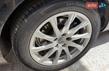 Седан Audi A4 2018 в Рівному