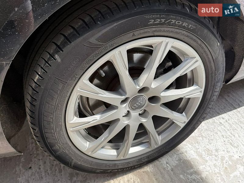 Седан Audi A4 2018 в Рівному