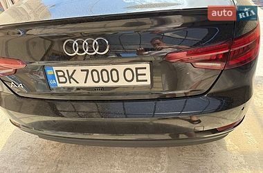 Седан Audi A4 2018 в Рівному