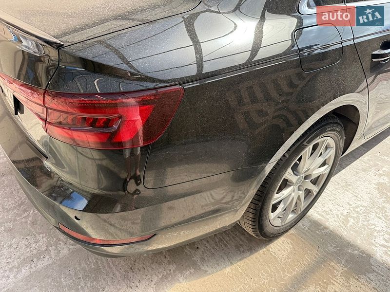 Седан Audi A4 2018 в Рівному