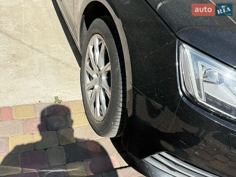 Седан Audi A4 2018 в Рівному