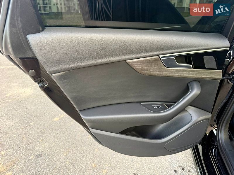 Седан Audi A4 2020 в Рівному