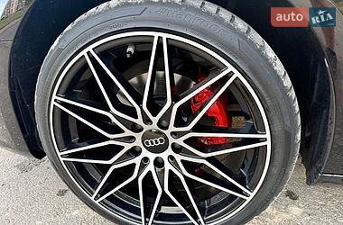 Седан Audi A4 2020 в Рівному