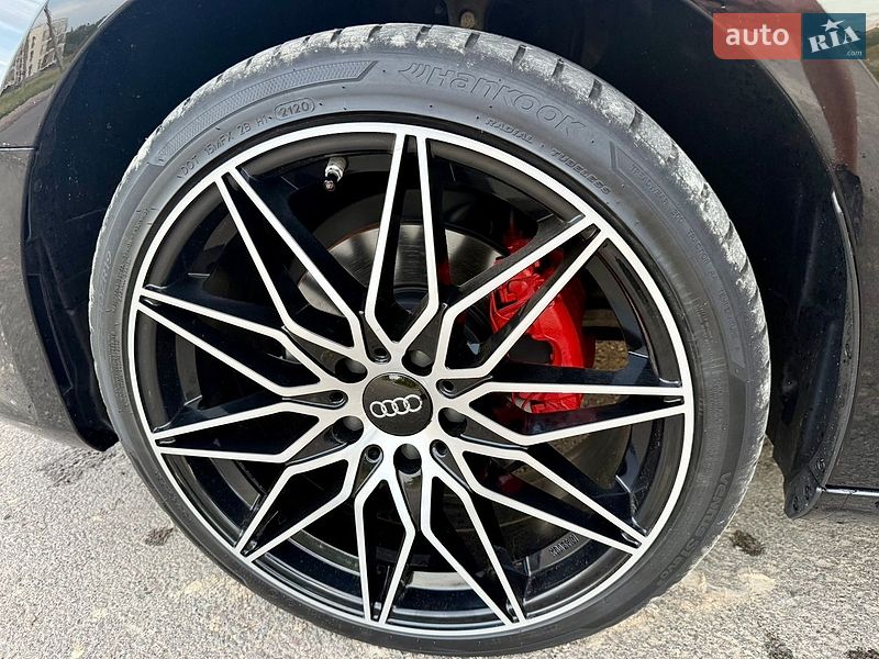 Седан Audi A4 2020 в Рівному