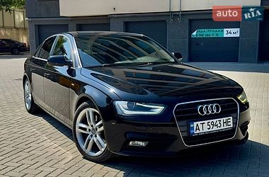 Седан Audi A4 2014 в Ивано-Франковске